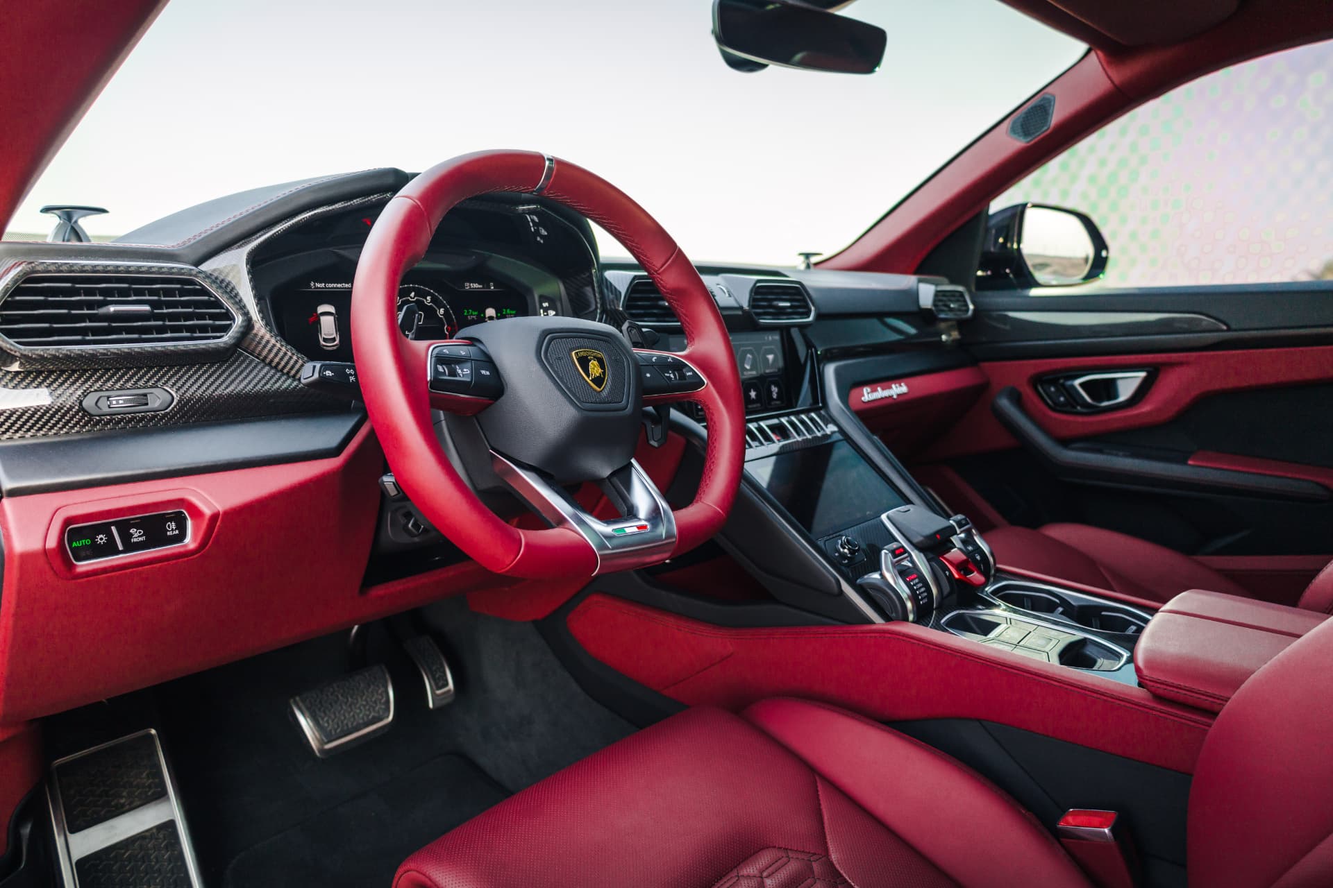 Lamborghini Urus — photo 3