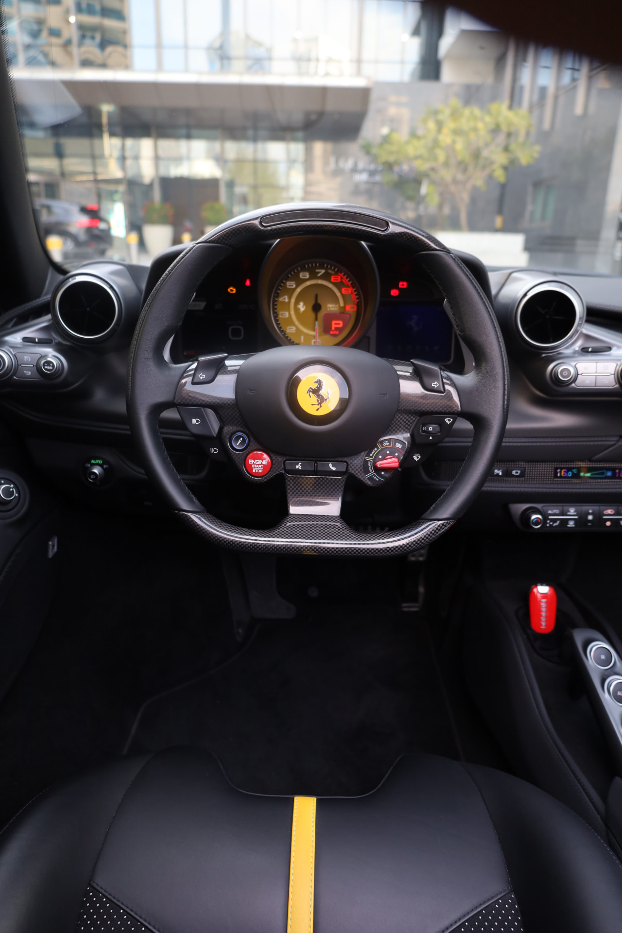 Ferrari F8 Spider — photo 3